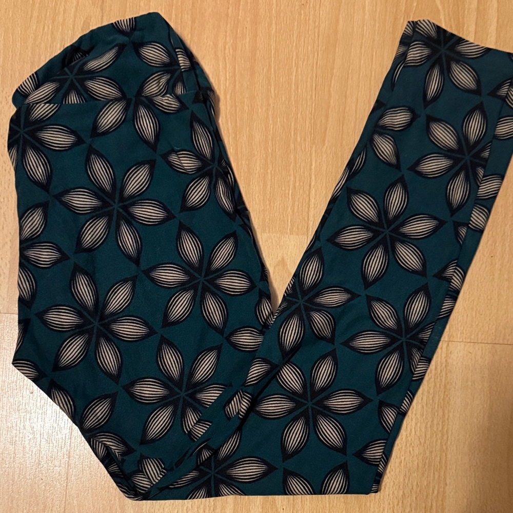 LuLaRoe Teal and Beige Patterned Leggings
